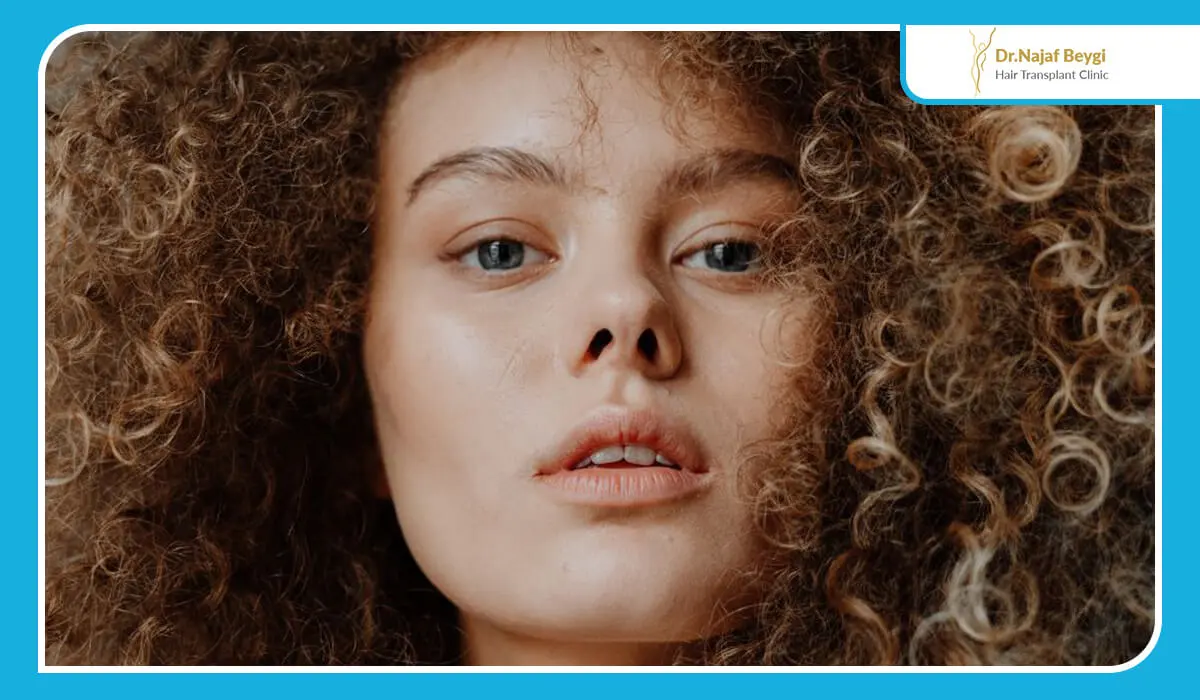 کاشت ابرو با موی فر؛ چالش‌ها و راهکارهای آن