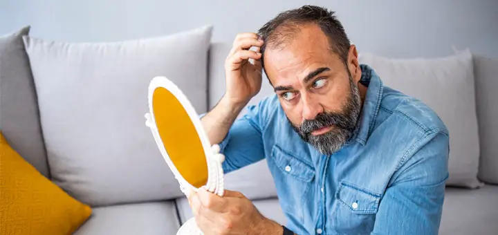 بررسی ریزش مو در بیماران دیابتی توسط متخصص پوست و مو