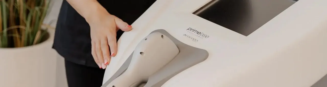 لیزر موهای زائد سینه و دور آن: روش امن و مؤثر برای از بین بردن موهای زائد