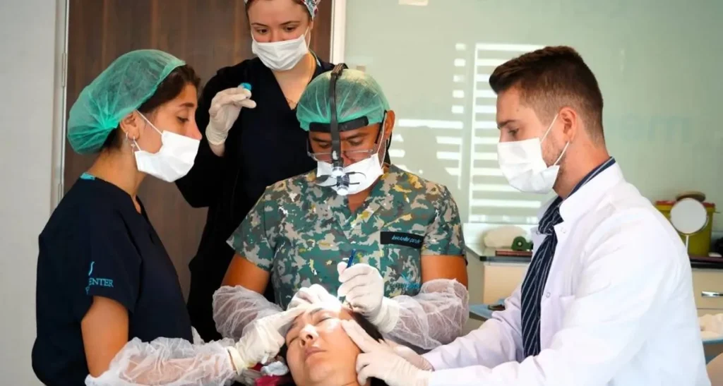 حداقل و حداکثر سن مناسب برای کاشت مو در زنان