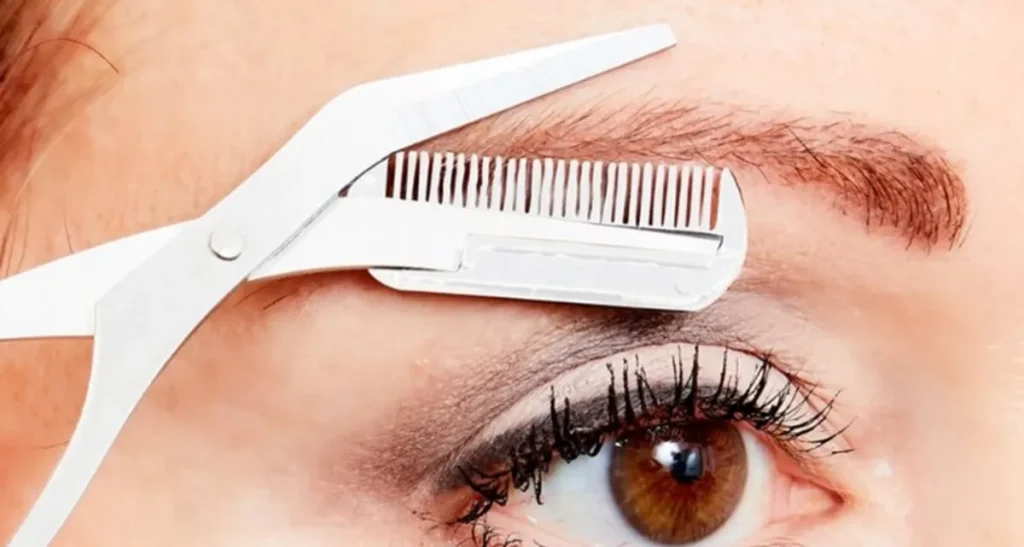 روش های صحیح قیچی ابرو بعد از کاشت