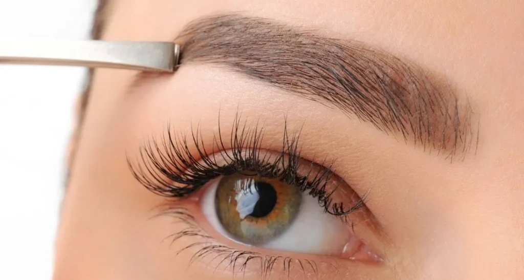 مدت ماندگاری کاشت ابرو
