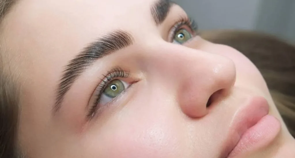 تفاوت کاشت ابرو با میکرو کاشت