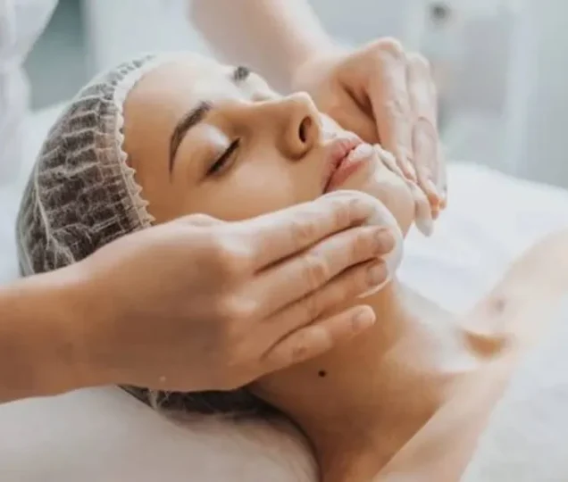 بهترین کلینیک های فیشال صورت در سعادت آباد