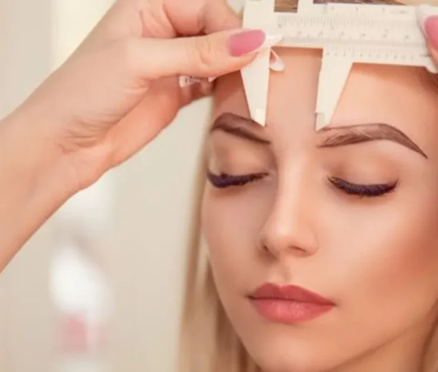 فرق کاشت ابرو با میکرو کاشت چیست؟