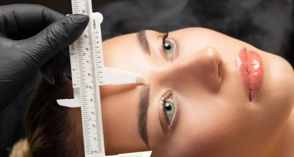 نقش طراحی ابرو و آناتومی صورت در میکرو کاشت ابرو