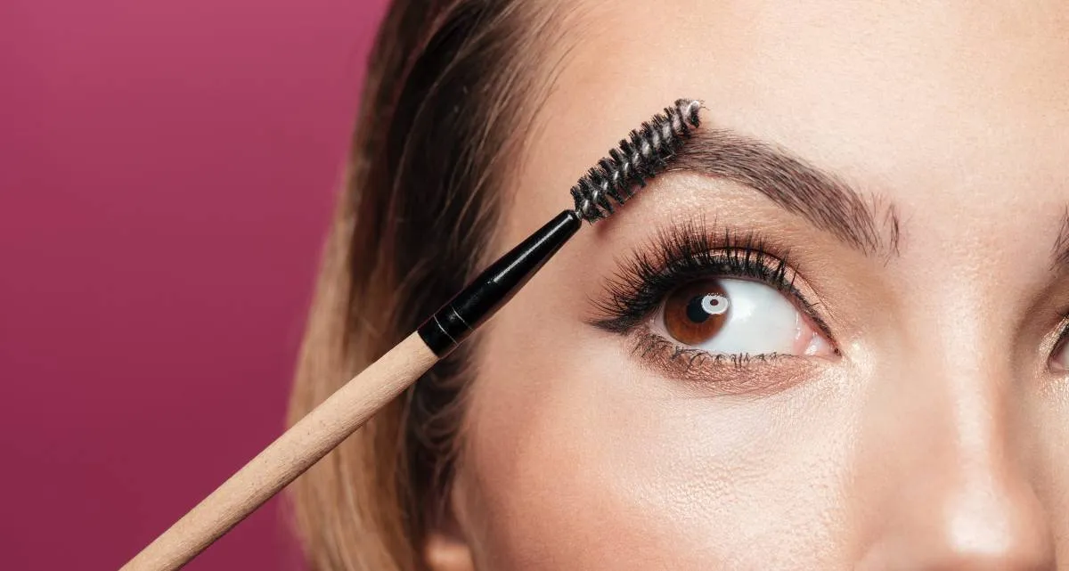 مزایای کاشت ابرو بدون جراحی نسبت به روش های جراحی سنتی