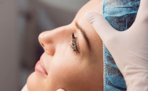 کاشت مو بعد از جراحی بینی